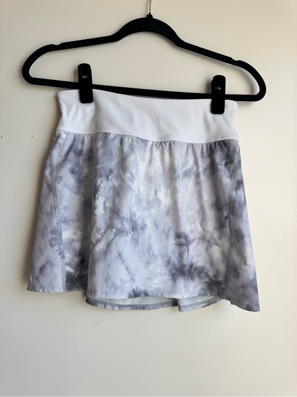 SPANX Get Moving Tie Dye Skort White Gray Athletic Tennis Skirt Small
